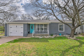 Cozy Home with Fire Pit 3 Mi to Lake Whitney!